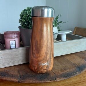 S’well 16 oz water bottle